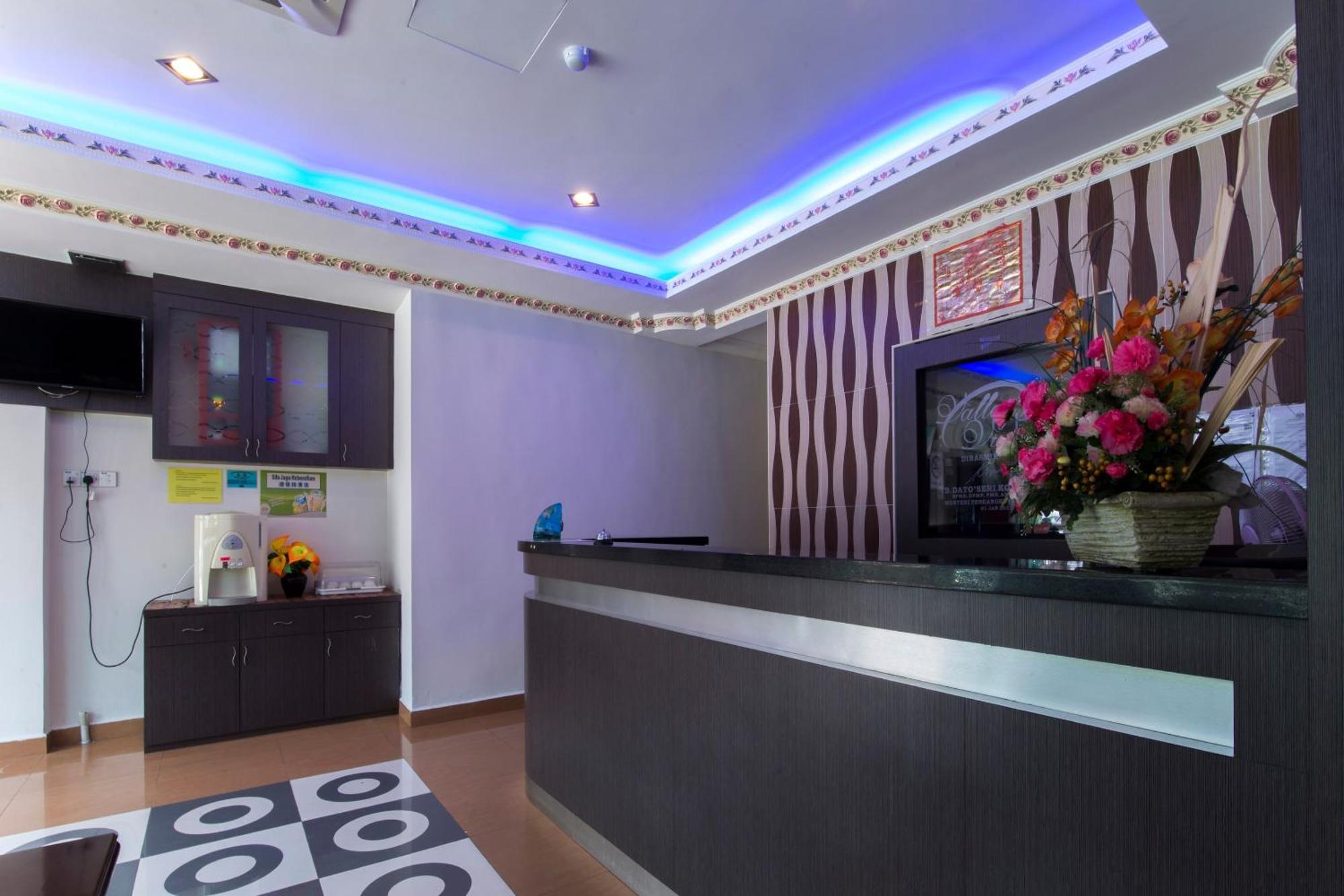 Valley View Hotel Lumut Buitenkant foto